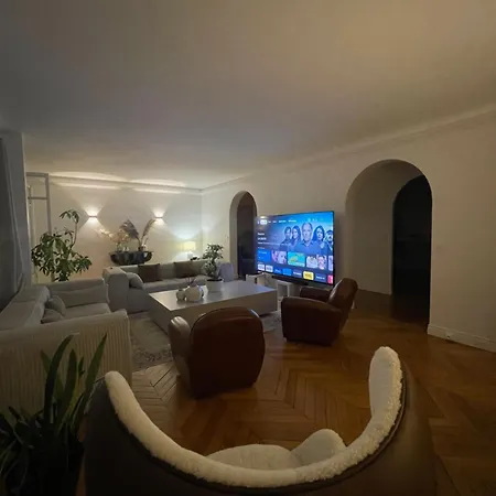 Superbe 200m2 Malesherbes 아파트