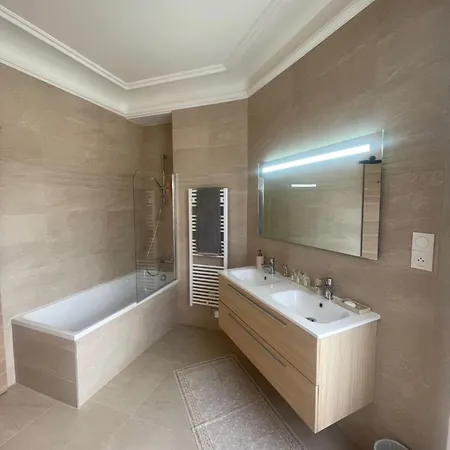 Superbe 200m2 Malesherbes *