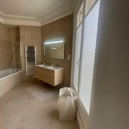 Superbe 200m2 Malesherbes 아파트 *